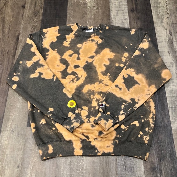 Custom Champion Crewneck 🧡 - Picture 2 of 7